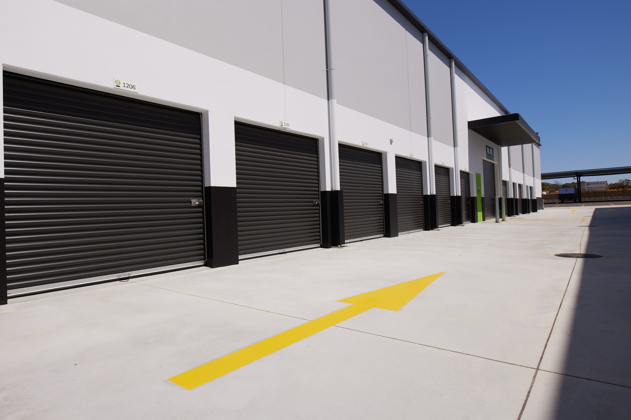 drive up units with wide driveways