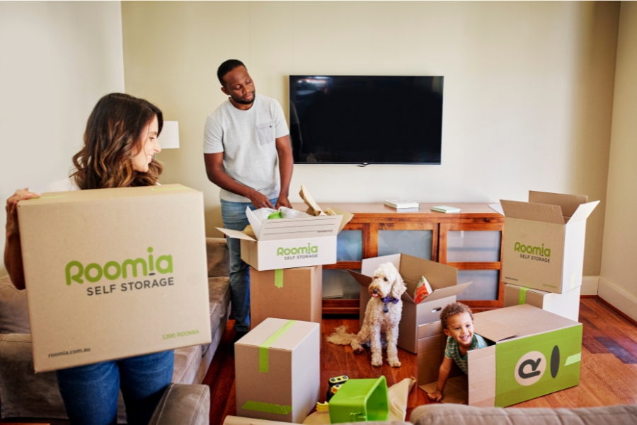 Untitled design (4) Moving house with dog